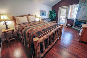 1 bedroom, free WiFi, bed sheets - Hot tub suite with full kitchen, patio with river view (Estes Park)
