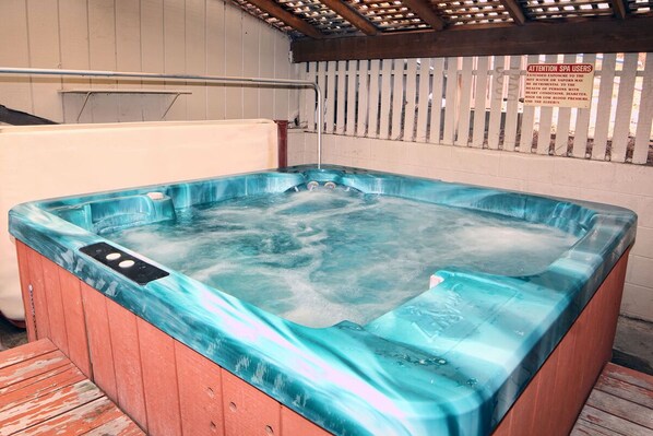 Bain à remous intérieur