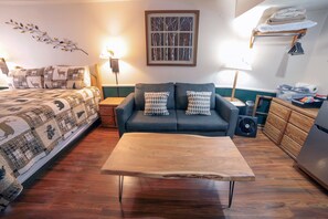 Fer et planche à repasser, Wi-Fi gratuit, draps fournis