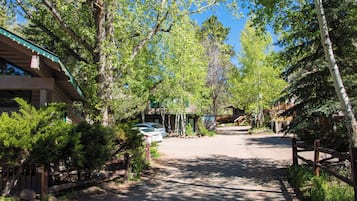 Enceinte de lâhĂ©bergement