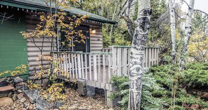 Studio with King Bed, Fireplace, and Deck with BBQ Grill