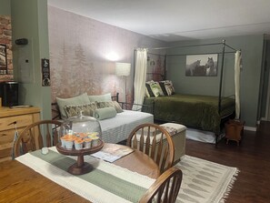 1 chambre, bureau, fer et planche à repasser, Wi-Fi gratuit