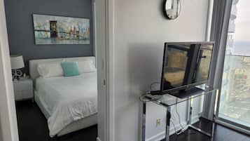 1 bedroom, desk, iron/ironing board, WiFi