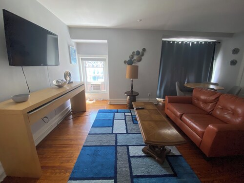 Cozy 1-bedroom apartment in serene Allentown with AC