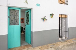 Exterior detail - Holiday Home 'La Casa De Eva' with Mountain View, Shared Terrace and Wi-Fi (Gaucín)