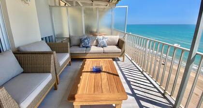 Apartment 'Flamingo' with Sea View, Private Terrace and Wi-Fi