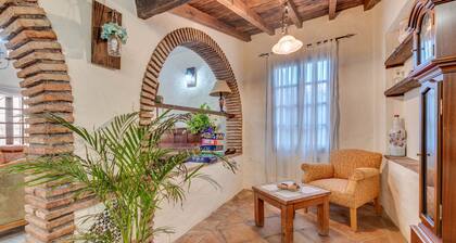Room 'Habitación 4' with Shared Terrace, Wi-Fi and Air Conditioning