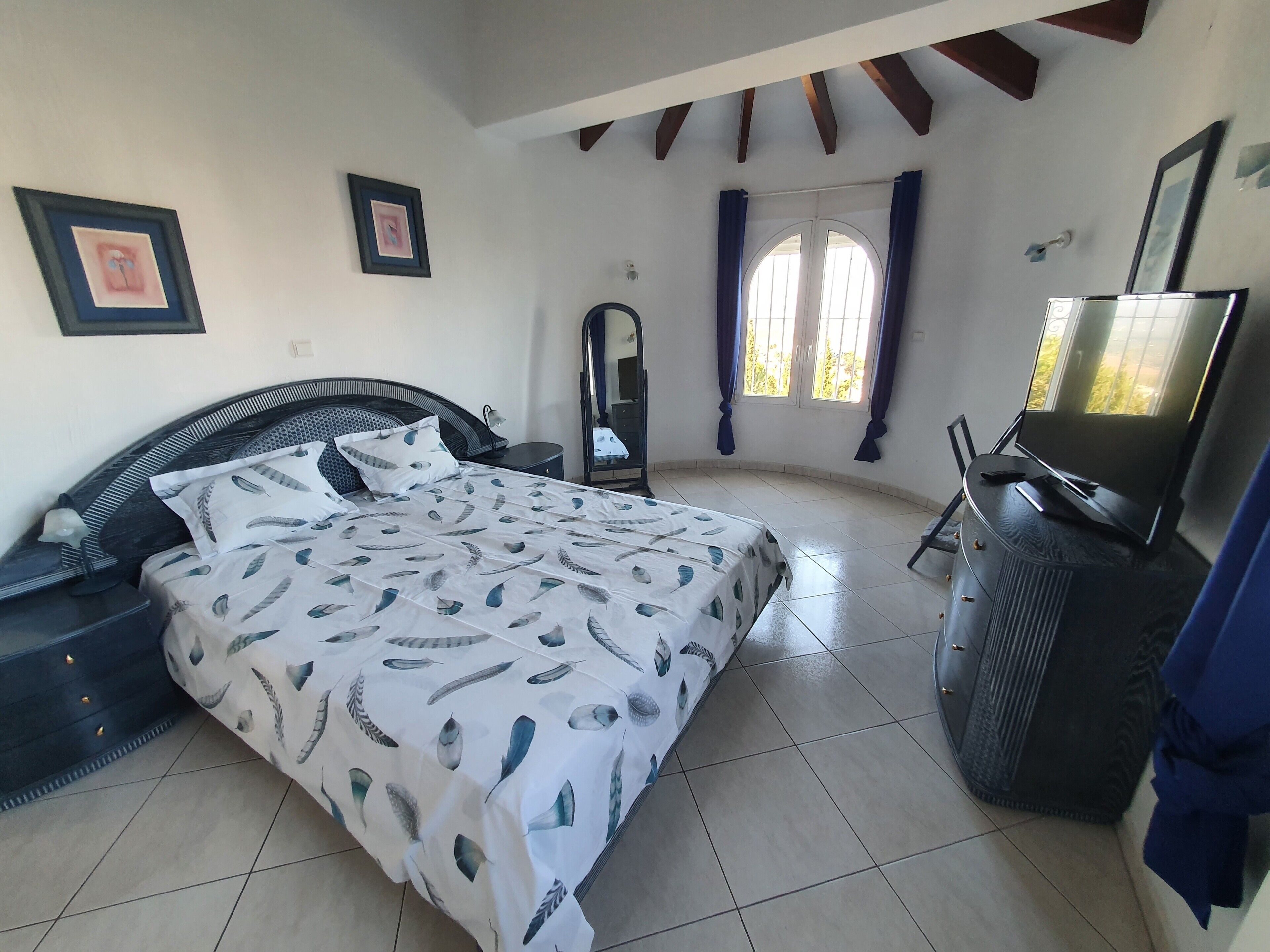 3 bedrooms, free WiFi, bed sheets