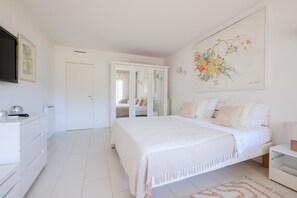 1 dormitorio, tabla de planchar con plancha, wifi gratis y ropa de cama