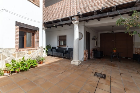 Exterior detail. Country House 'Casa Rural La Abubilla' with Mountain View, Private Terrace and Wi-Fi