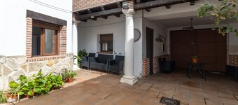 Country House 'Casa Rural La Abubilla' with Mountain View, Private Terrace and Wi-Fi