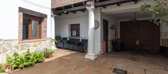 Country House 'Casa Rural La Abubilla' with Mountain View, Private Terrace and Wi-Fi