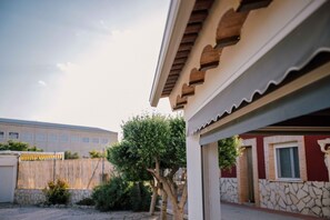 Property grounds - Country House 'Casa Alderete' with Mountain View, Wi-Fi and Air Conditioning (Caravaca De La Cruz)