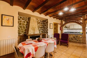Dining - Country House 'Casa Alderete' with Mountain View, Wi-Fi and Air Conditioning (Caravaca De La Cruz)