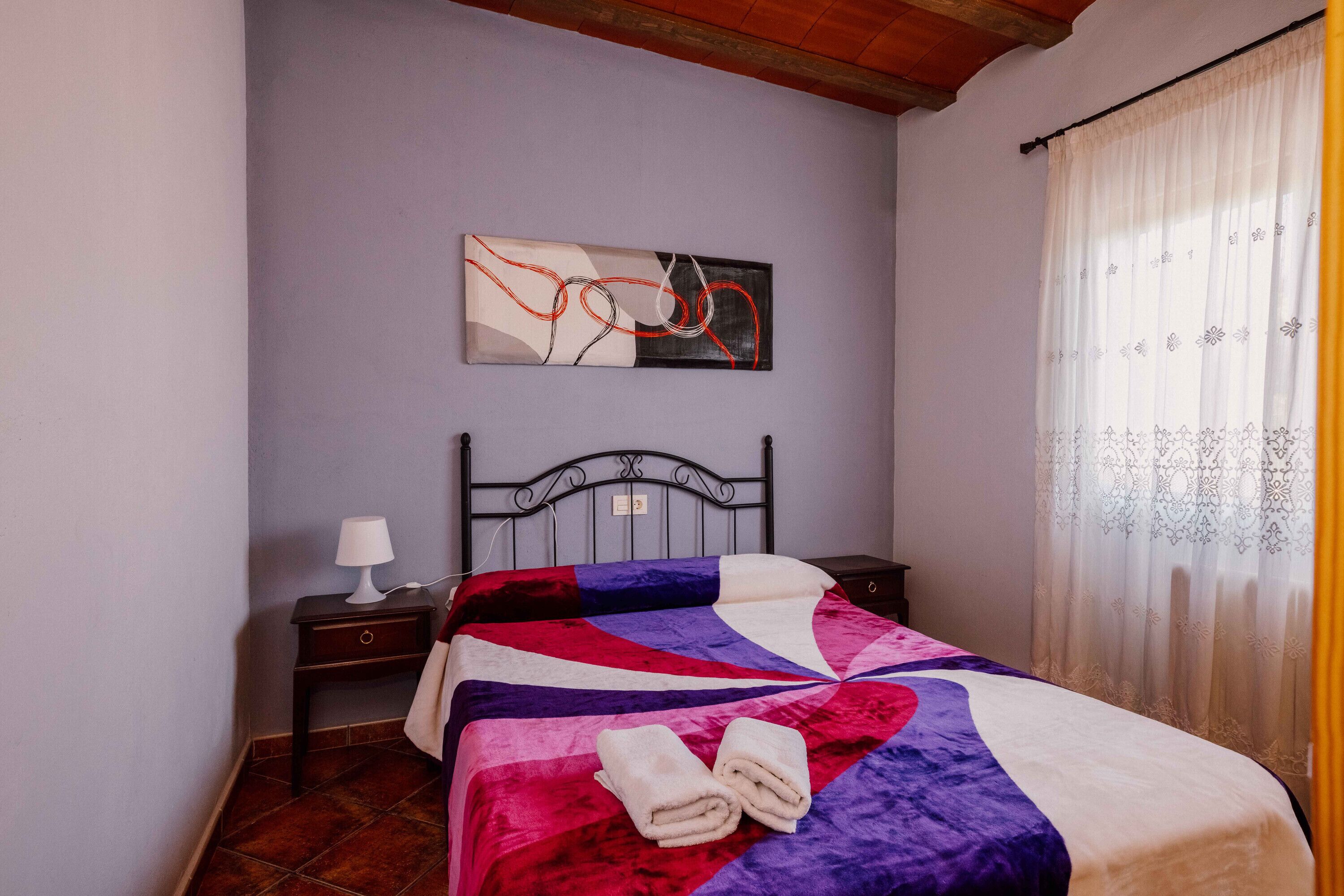 2 dormitorios, tabla de planchar con plancha, wifi gratis y ropa de cama