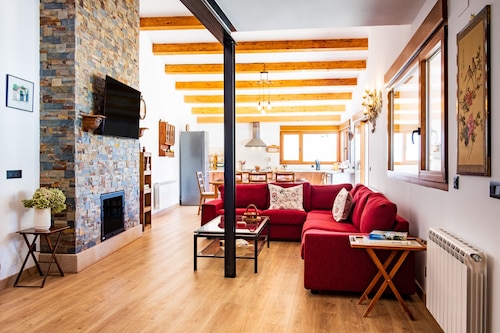 Rural House 'Casa Rural El Trillo' with Private Pool, Private Terrace and Wi-Fi