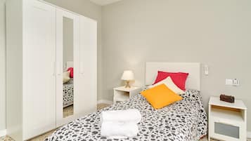 4 habitaciones, tabla de planchar con plancha y wifi gratis