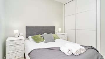 4 Schlafzimmer, Bügeleisen/Bügelbrett, kostenloses WLAN, Bettwäsche