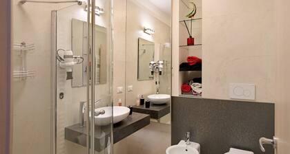 Apartment 'Vinc Trotti House Of Dj-vu' with Mountain View, Wi-Fi and Air Conditioning