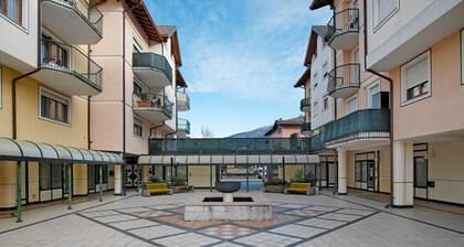 Apartment 'Vinc Trotti House Of Dj-vu' with Mountain View, Wi-Fi and Air Conditioning