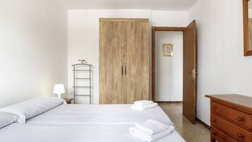 2 habitaciones, tabla de planchar con plancha y wifi gratis