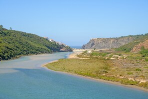 Vlak bij het strand