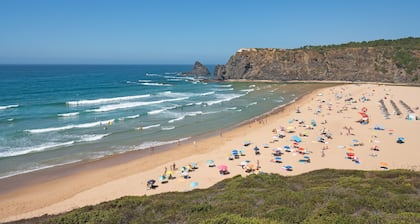 Room 'Quarto Verde' with Balcony and Wi-Fi