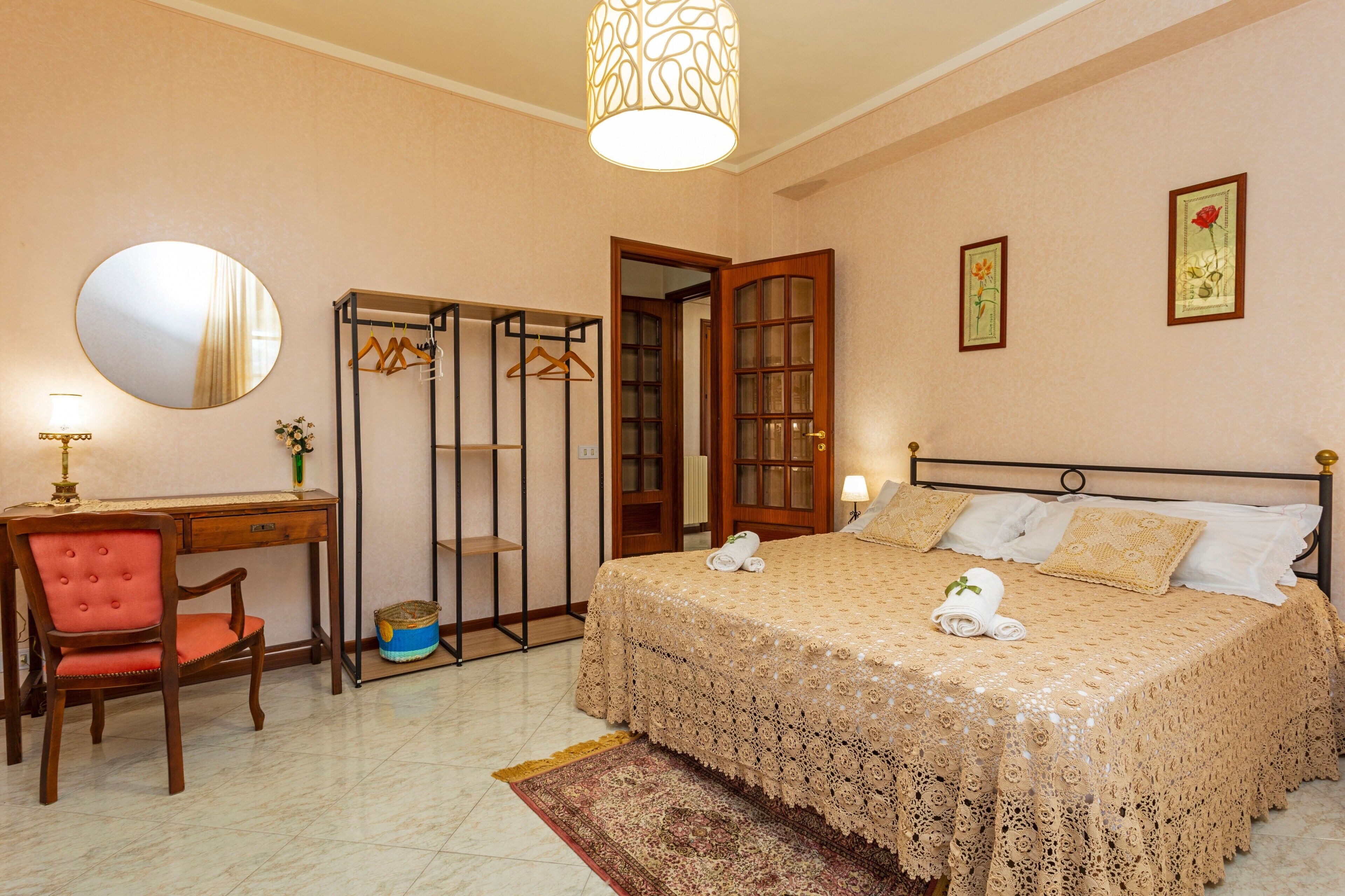 1 camera, Wi-Fi gratuito, lenzuola