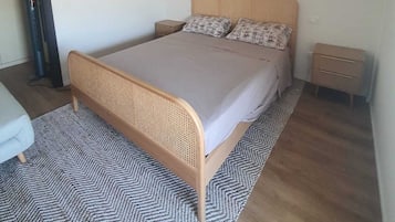 1 bedroom, free WiFi, bed sheets