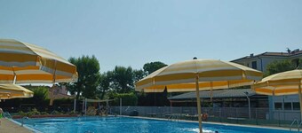 Apartment 'Civico 316 with Pool' with Shared Pool, Wi-Fi and Air Conditioning