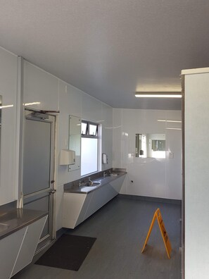 Salle de bain commune