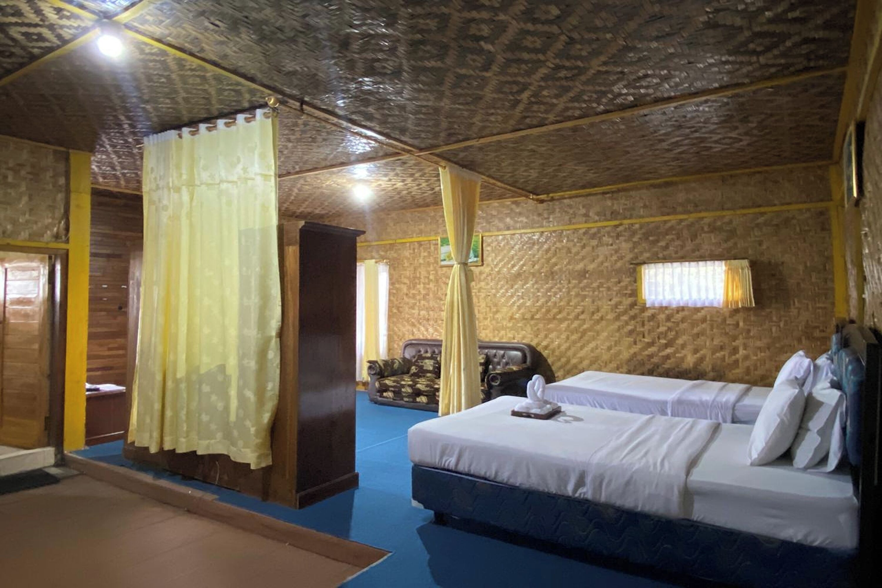 Schreibtisch, Bettwäsche