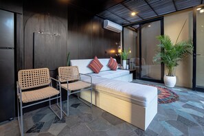 Khu tiếp khách ở sảnh