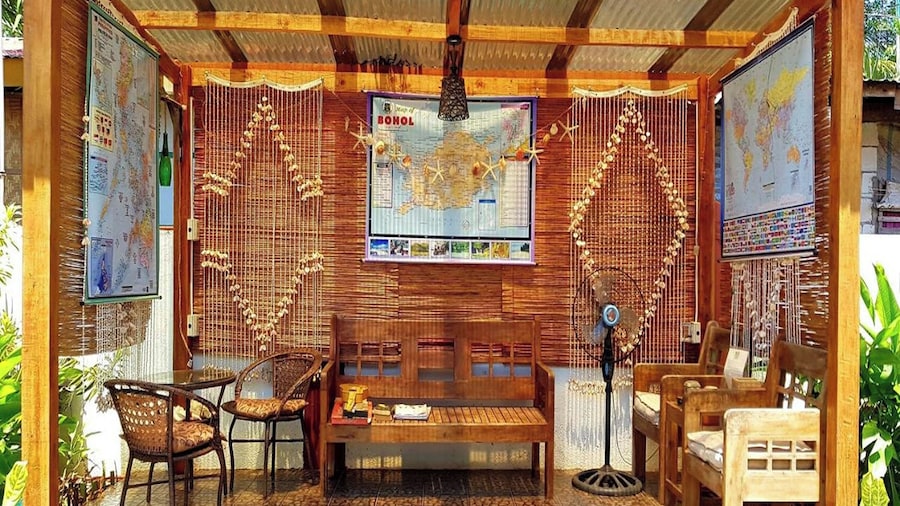 Intoy's Place Panglao near Beach