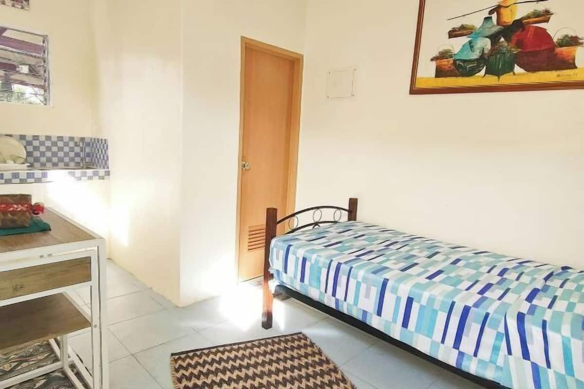 Desk, free WiFi, bed sheets
