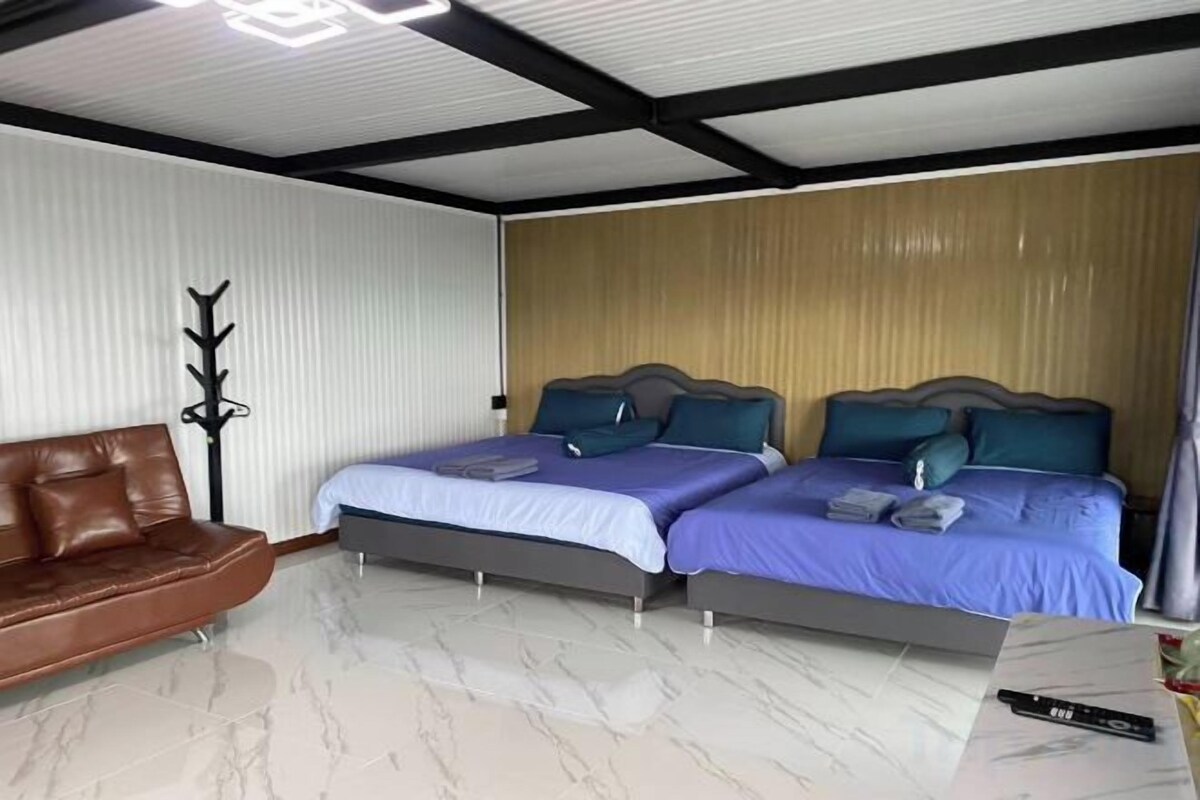Desk, WiFi (free), bed sheets