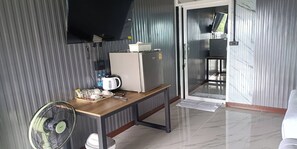 Standard Twin Room | Desk, free WiFi, bed sheets - Ice Hill (Sikhio)