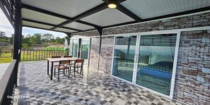 Family Room | Balcony view - Ice Hill (Sikhio)