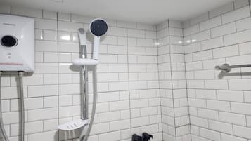 Standard Single Room | Bathroom shower