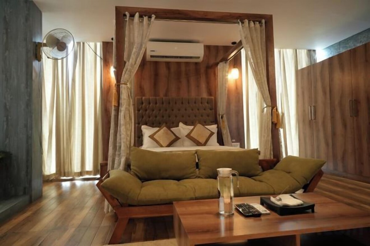 Vilasini Premium Suite Room