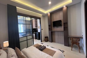 Suite | Desk, blackout drapes, iron/ironing board, free WiFi - Ranala Coliving (Seminyak)