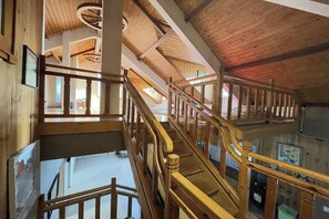 Standard Room | Desk, bed sheets