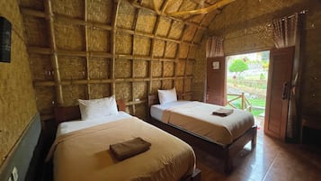 Standard Twin Room | Desk, iron/ironing board, free WiFi, bed sheets