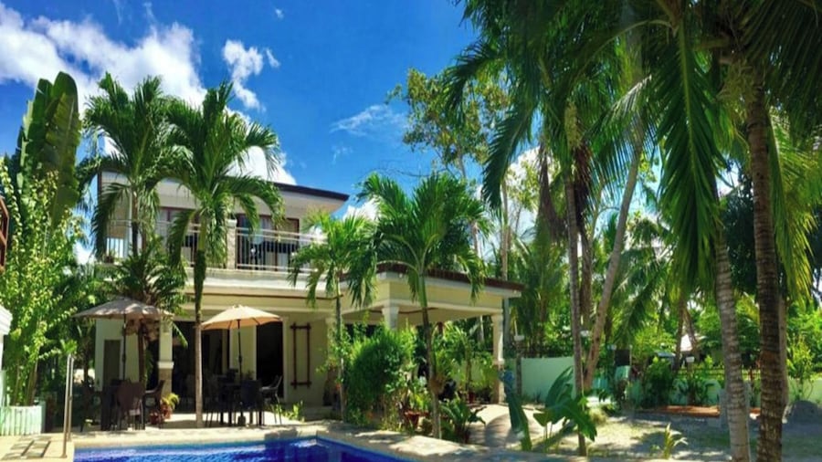 Avila's Hostel Moalboal near Beach