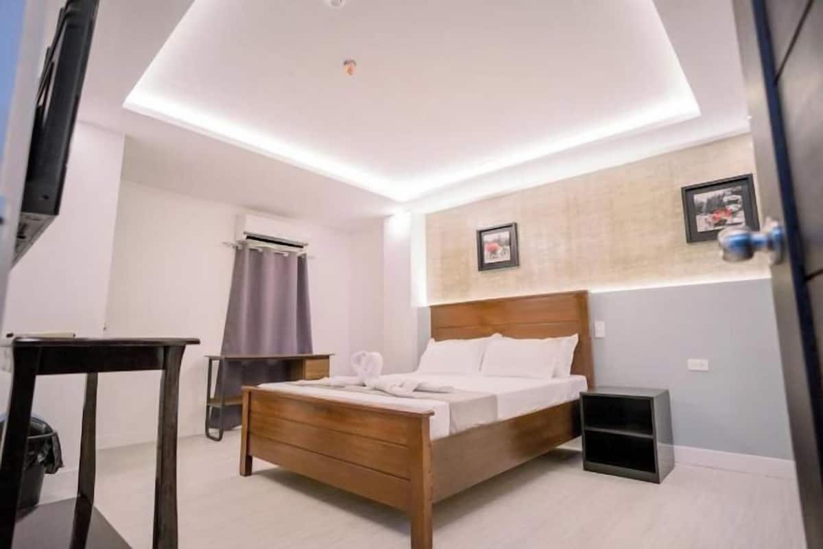 1 bedroom, desk, free WiFi