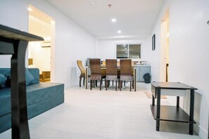 Suite estudio superior | Escritorio y wifi gratis 