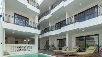 Alberca al aire libre