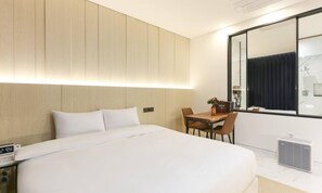Superior Queen Room | Free WiFi