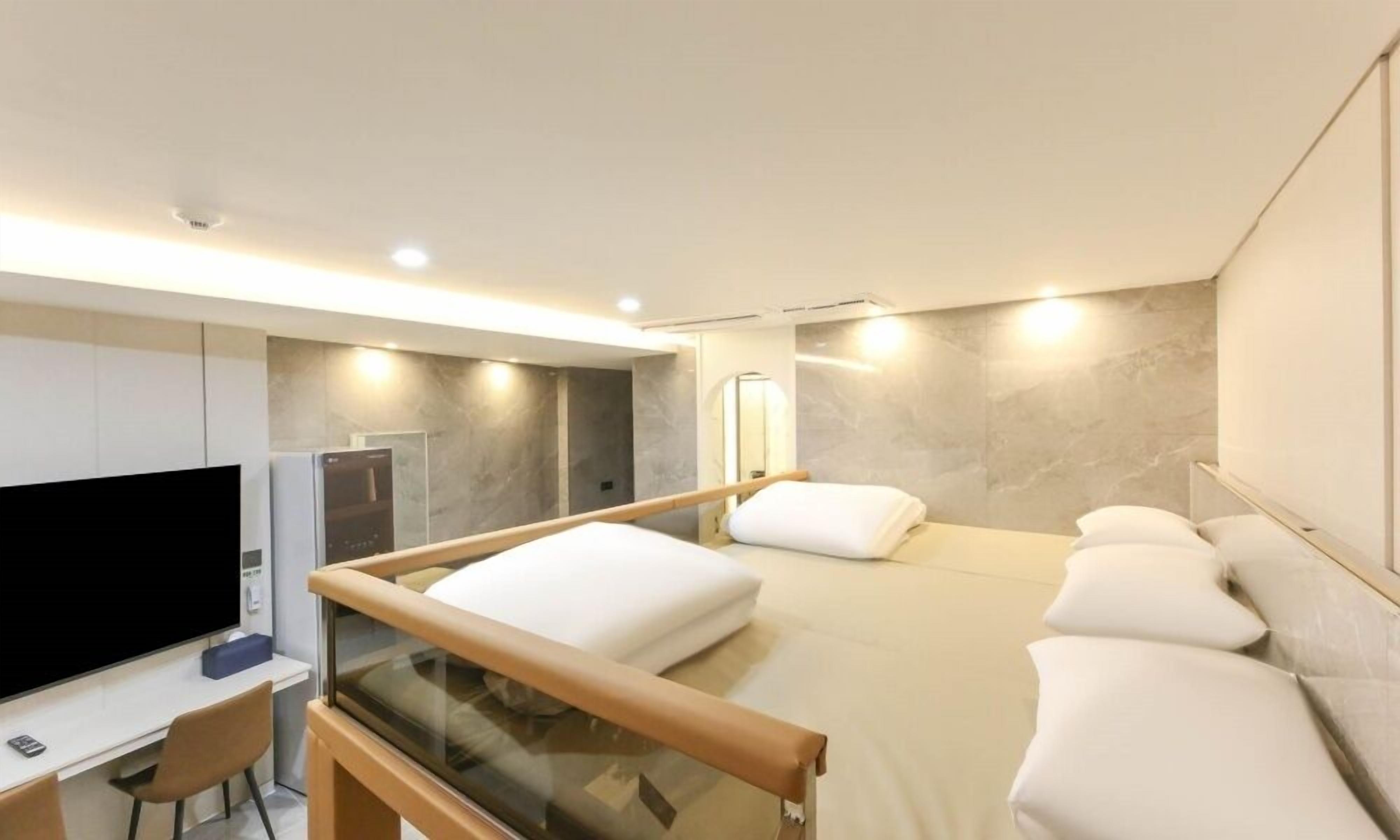 Economy Twin Room | Free WiFi