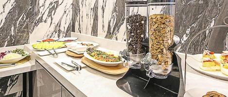 Päivittäinen paikallinen aamiainen (10000 KRW per henkilö)